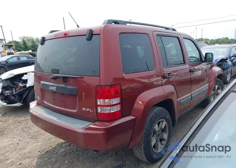 2008 Jeep Liberty Sport z USA, uszkodzony, nr VIN 1J8GP28K48W166843